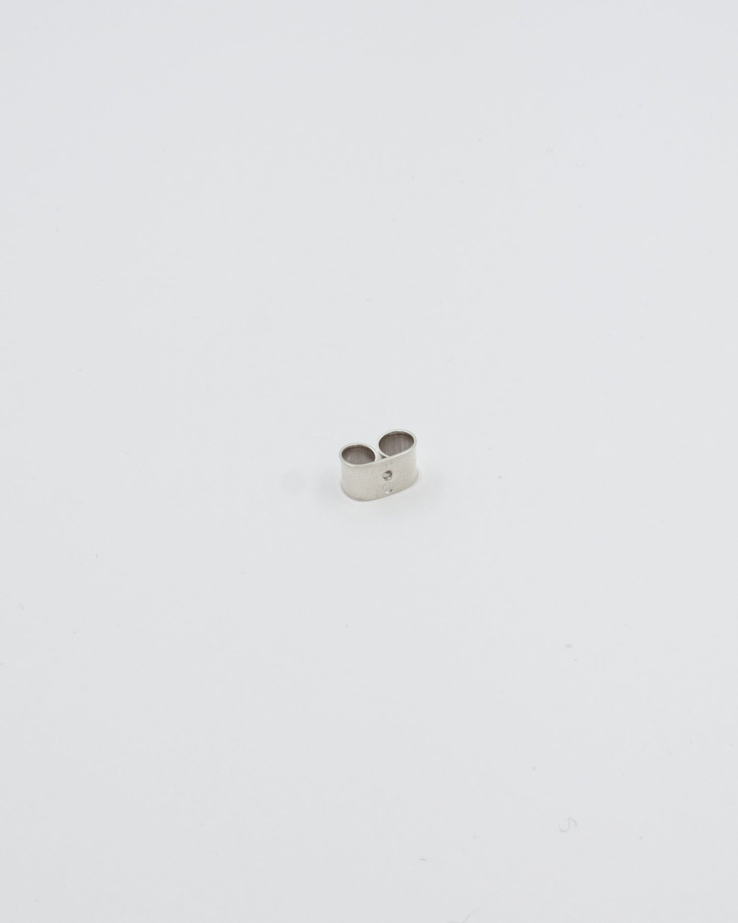 Earring background stud silver 1 pc