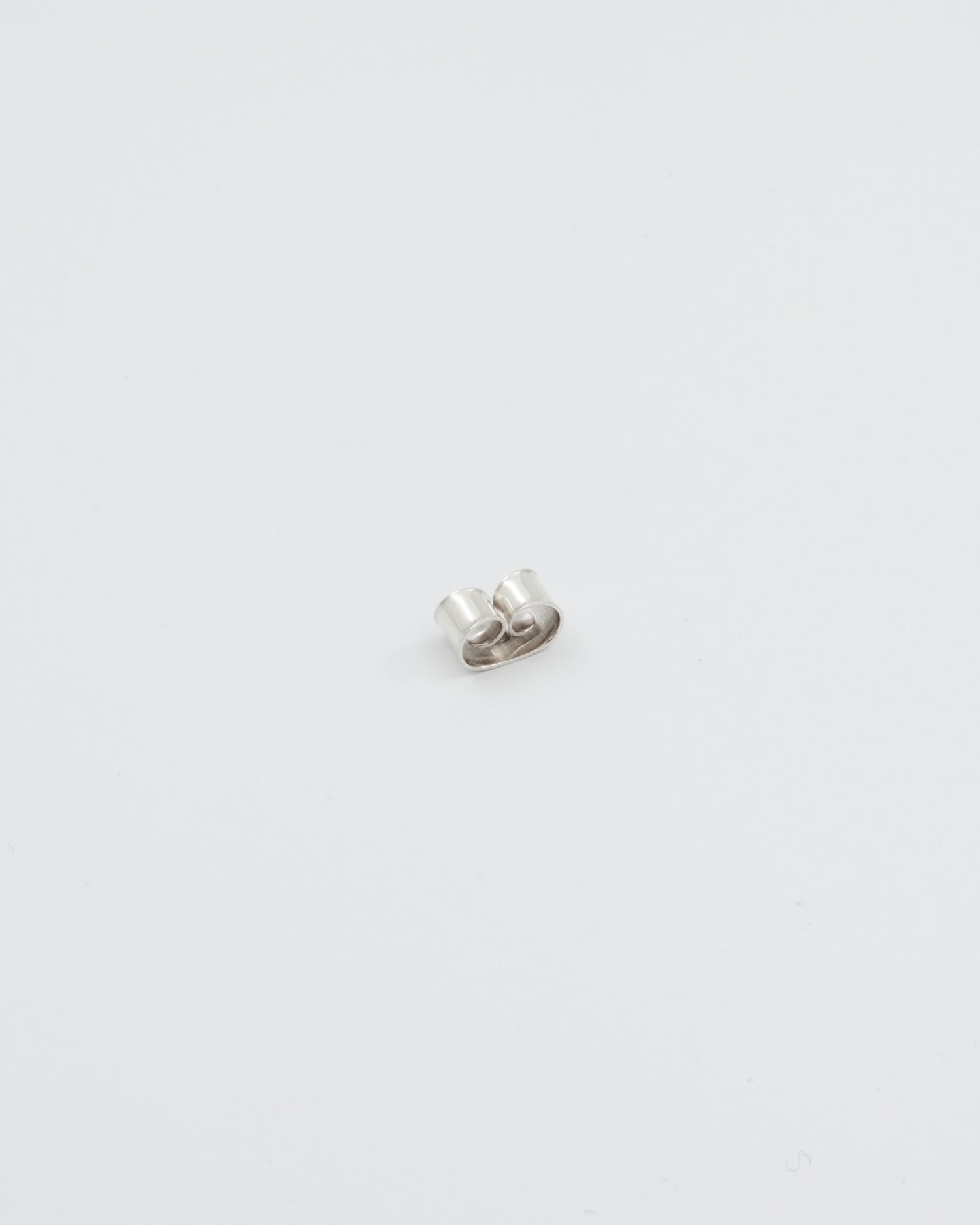 Earring background stud silver 1 pc