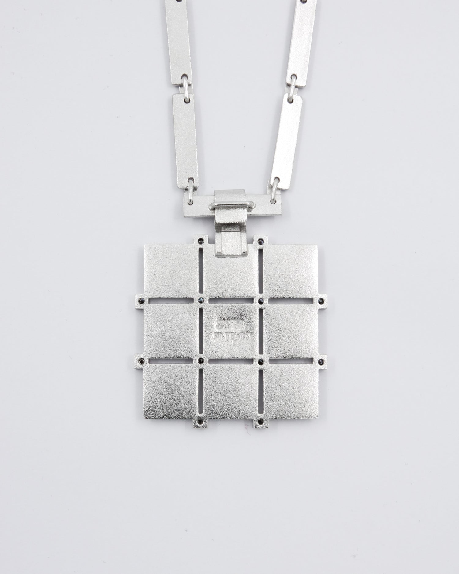 Quadro-necklace WG 12x0.02