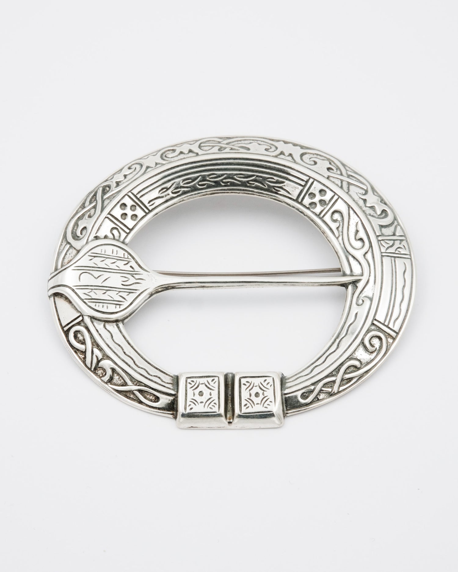 Kept horseshoe buckle silver