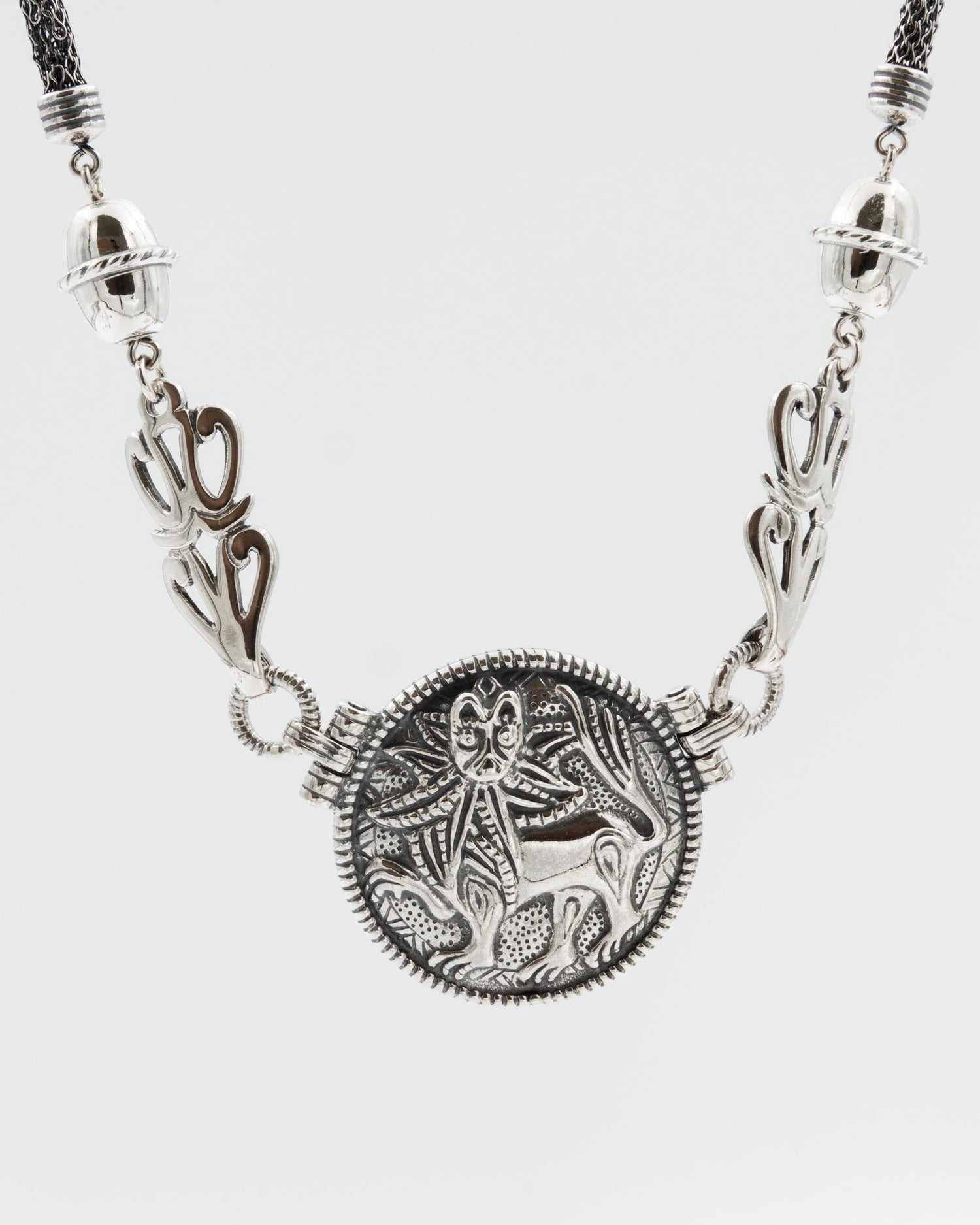 Kept Aurinkoleijona necklace 42 cm silver