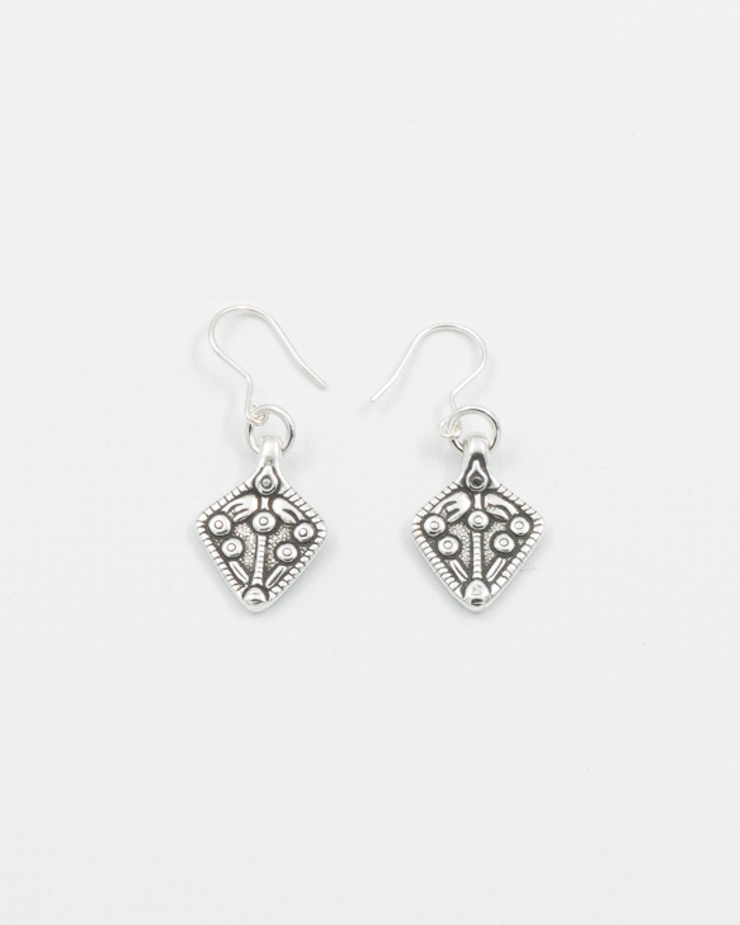 Kept Aarrekääty earrings silver